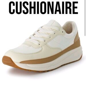 Cushionaire Score Lace-up Sneakers. Side 8.5
